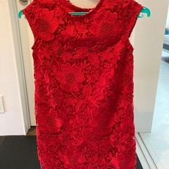 H&M 赤色　花柄レースのドレス　140センチ　結婚式