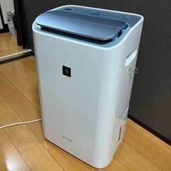 シャープ 衣類乾燥 除湿機 プラズマクラスター7000 CV-L120 中古】シャープ 衣類乾燥機 除湿機 12L / プラズマクラスター