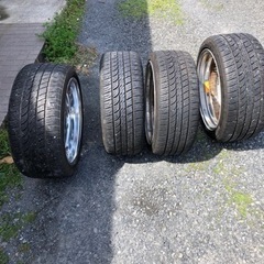 【決まりました】19インチ タイヤアルミ4本セット