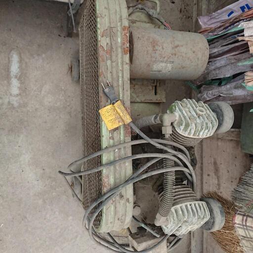 HITACHI コンプレッサー