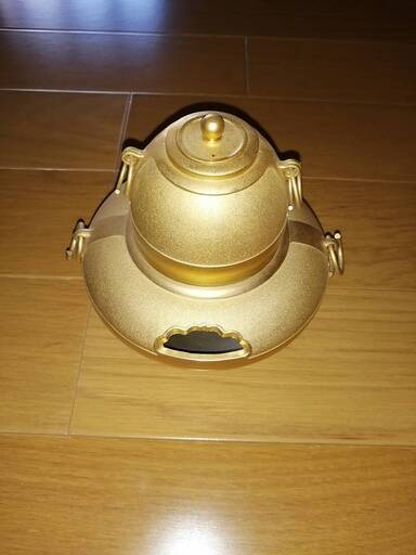 福を招く 黄金の香炉