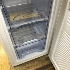 K-13【ご来店頂ける方限定】アイリスオーヤマの冷凍庫です