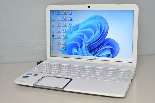 最新Windows11+office 新品爆速SSD256GB 東芝dynabook T552/36GW CELERON/メモリ4GB/カメラ/15.6インチ/ブルーレイ/HDMI/便利なソフト多数
