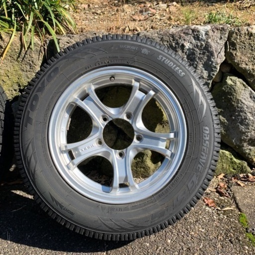 ジムニーJB23用スタッドレスタイヤです。2シーズン使用しました。