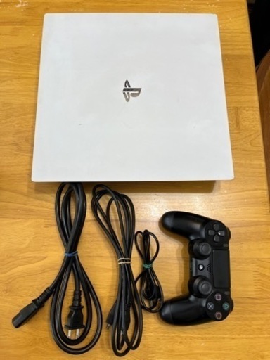プレステ4 「PlayStation®4 グレイシャー・ホワイト 1TB CUH-7015B」