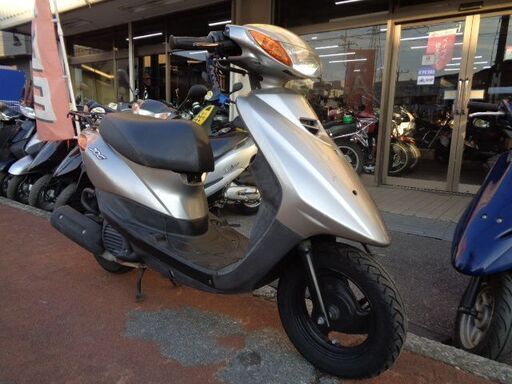 NO.4526　ＪＯＧ （ジョグ）　水冷４サイクルエンジン　フューエルインジェクション車　シルバー　☆彡