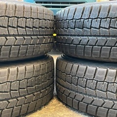 215/60R17山あり17年製ダンロップスタッドレス＋ブリヂストン軽量アルミエコフォルム中古4本セット！C-HRなど