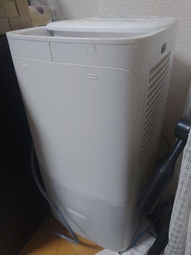 加湿器　SHARP製　HV-L55-W