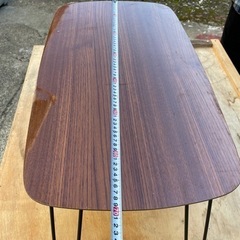 木目調のローテーブル