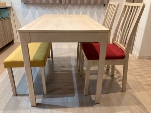 IKEA ダイニングテーブル　イスセット　伸び縮みテーブル　４点セット