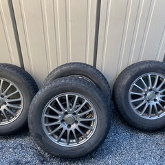 ホイール215/65R16(スタッドレスタイヤ付き)4本セット