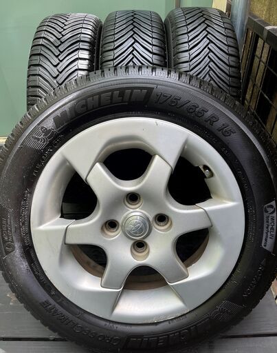 送料込み/美品】ミシュランオールシーズンタイヤ175/65R15 冬