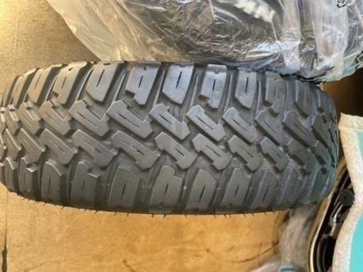 値下げしました、軽自動車ブロックタイヤ