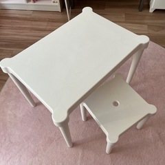 IKEA 子供用 テーブル & スツール セット