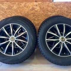 スタッドレスタイヤ215/60R16