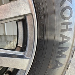 スタッドレスタイヤ　215 65 16