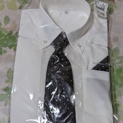 ◆決定◆　ネクタイ付きシャツ 120cm