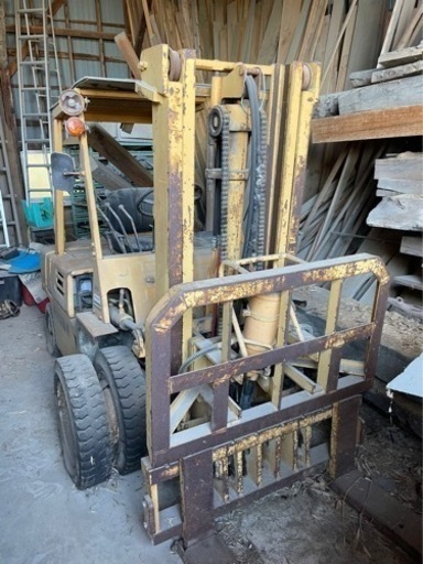 フォークリフト KOMATSU FD25−7
