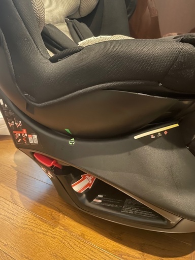 エールべべのチャイルドシート