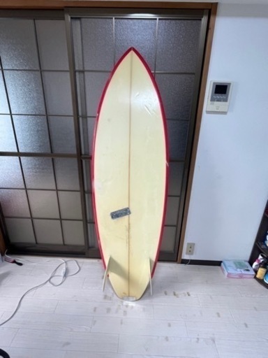 シークエンス サーフボード 5'8 レトロツイン