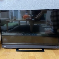 テレビ（TOSHIBA 32インチ）