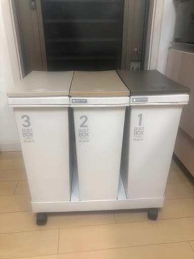 美品ゴミ箱 20L フタ付き 3個組 60L 台座付