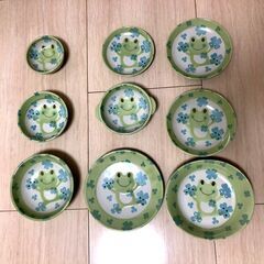 【決まりました】　陶器の食器　かえる柄１