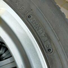 スタッドレスタイヤ　215/60R16 