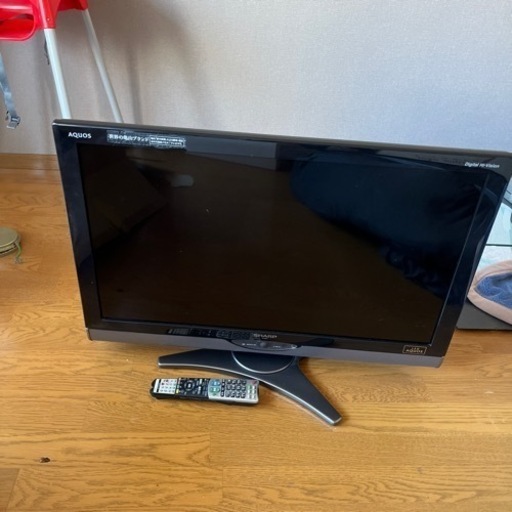 AQUOS液晶テレビ32型211年式