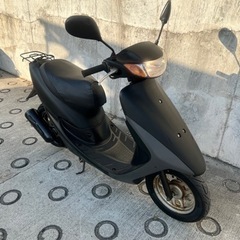 大人気セール‼️バッテリー新品✨嬉しいシート張り替え♪前後タイヤまだまだ山あり🗻 オイル満タン🈵 ライブディオ✴