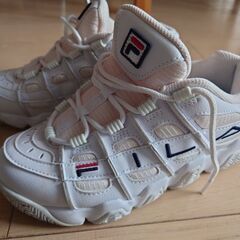 fila 厚底スニーカー　23.5cm24cm24.5cm