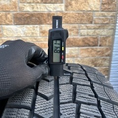 バリ溝 205/60R16 スタッドレスタイヤ