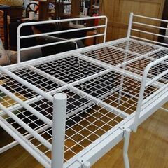 スチール製 ミドルベッド ホワイト はしご付き パイプベッド ハイ