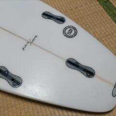 アルメリック　BLACK/WHITE 5\'11 