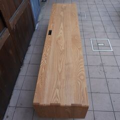 ACTUS(アクタス)で取り扱われていたRELIEF(レリーフ) タモ材×ウォールナット材 ローボードです。ナチュラルな質感シンプルなデザインが魅力のテレビボード。丸みのある角が特徴です♪久和屋CJ516