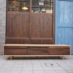 ACTUS(アクタス)で取り扱われていたRELIEF(レリーフ) タモ材×ウォールナット材 ローボードです。ナチュラルな質感シンプルなデザインが魅力のテレビボード。丸みのある角が特徴です♪久和屋CJ516