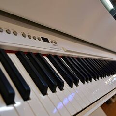 ○近郊配送可(#^.^#) 白い電子ピアノ♪○ローランド F-110