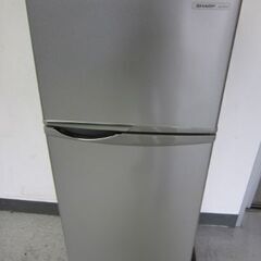 2012年製  冷蔵庫SJ-H12W