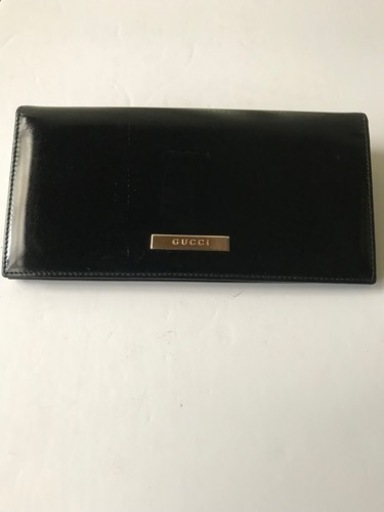 売り切れました、ありがとうございました‼️  GUCCI 二つ折り長財布 エナメル 8330円