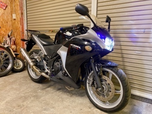 ホンダ　CBR250R 配送可能　支払いは現金or振り込みも可能