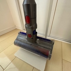 ダイソン V8 fluffy スタンド無料