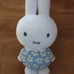 Miffy　大きなぬいぐるみ