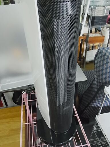 モダンデコ　スリムタワー型 セラミックファンヒーター mdht-004　首振り　セラミックヒーター　電気ヒーター　2019年製