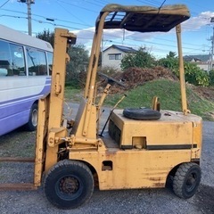 コマツ フォークリフト 1.5トンガソリン