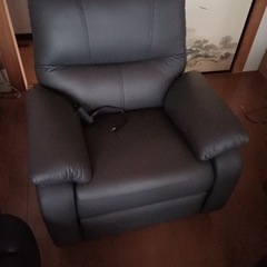 本日限定特価！2/17までの出品！ 高級電動リクライニングソファ【中古】