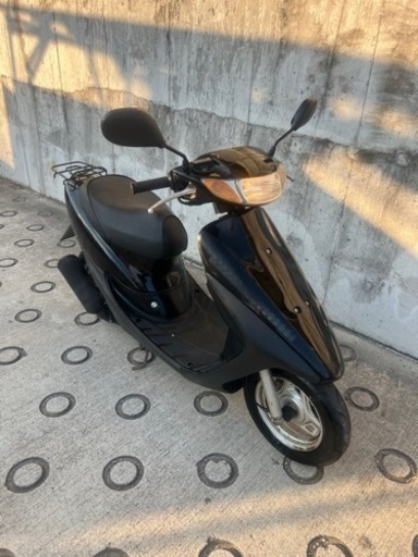 大人気セール‼️バッテリー新品✨ 前後タイヤまだまだ山あり オイル満タン補充 ライブディオ✴