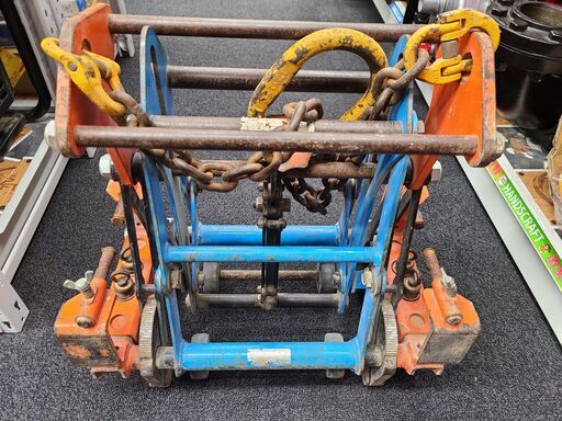 イーグルクランプ EUIV-2000 可変側溝用内吊クランプ U字溝 2000kg 300-500mm