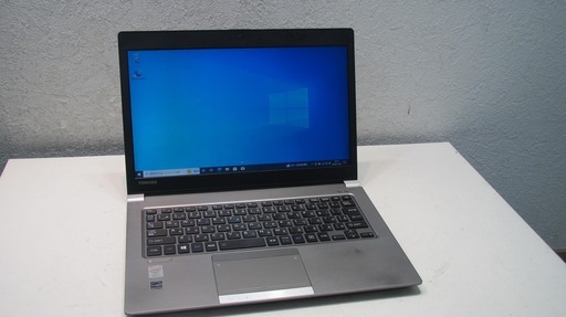 Win10　薄型ノートPC 東芝　R634/L　i5-4200U メモリ4GB