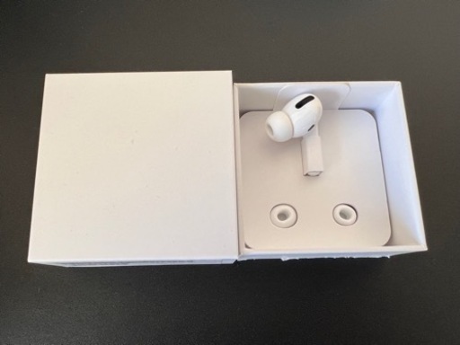 新品 AirPods Pro 右耳のみ MWP22J/A 片耳　第一世代