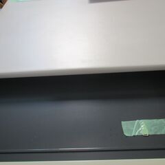 ID:G60130579　事務机・片袖　カギ付き